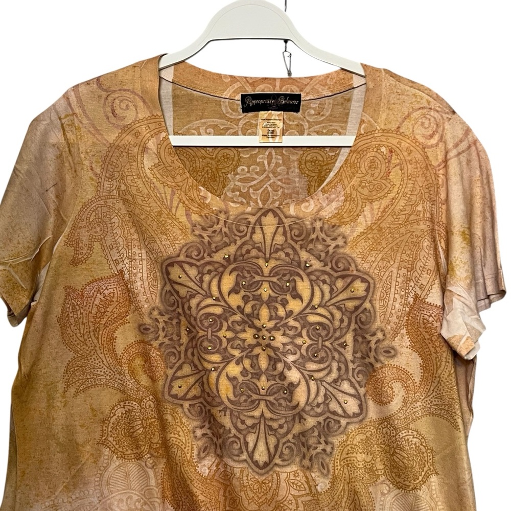 Appropriate Behavior size 1X tan / gold print tee crew neck NWOT - Picture 3 of 7